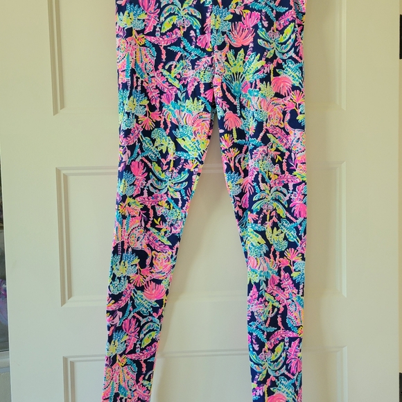 NWOT Lilly Pulitzer Girls Leggings, 2 pair Size Girls XL 12-14 - Picture 3 of 9